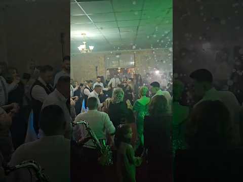 Așa nuntași să tot ai‼️🥹😍 Toată noaptea a fost ringul plin🥳❤️ #lavinianegrea #live Așa nuntași să tot ai‼️🥹😍 Toată noaptea a fost ringul plin🥳❤️ #lavinianegrea #live