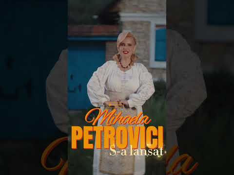 Vezi piesa integral -“Mândruță cu nasu-n vânt" #mihaelapetrovici  #nou2024 #muzicapopulara #shorts