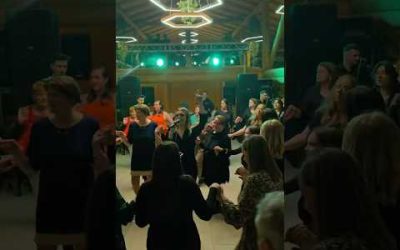 Piesa cu Jetta s-a auzit pt prima dată LIVE la Avrig, Sibiu!🔊La mulți ani, doamnelor!💐💕 #shorts